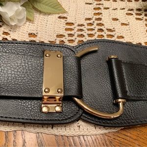 Black Women’s Wide Stretch Belt with Gold Hook Closure XL